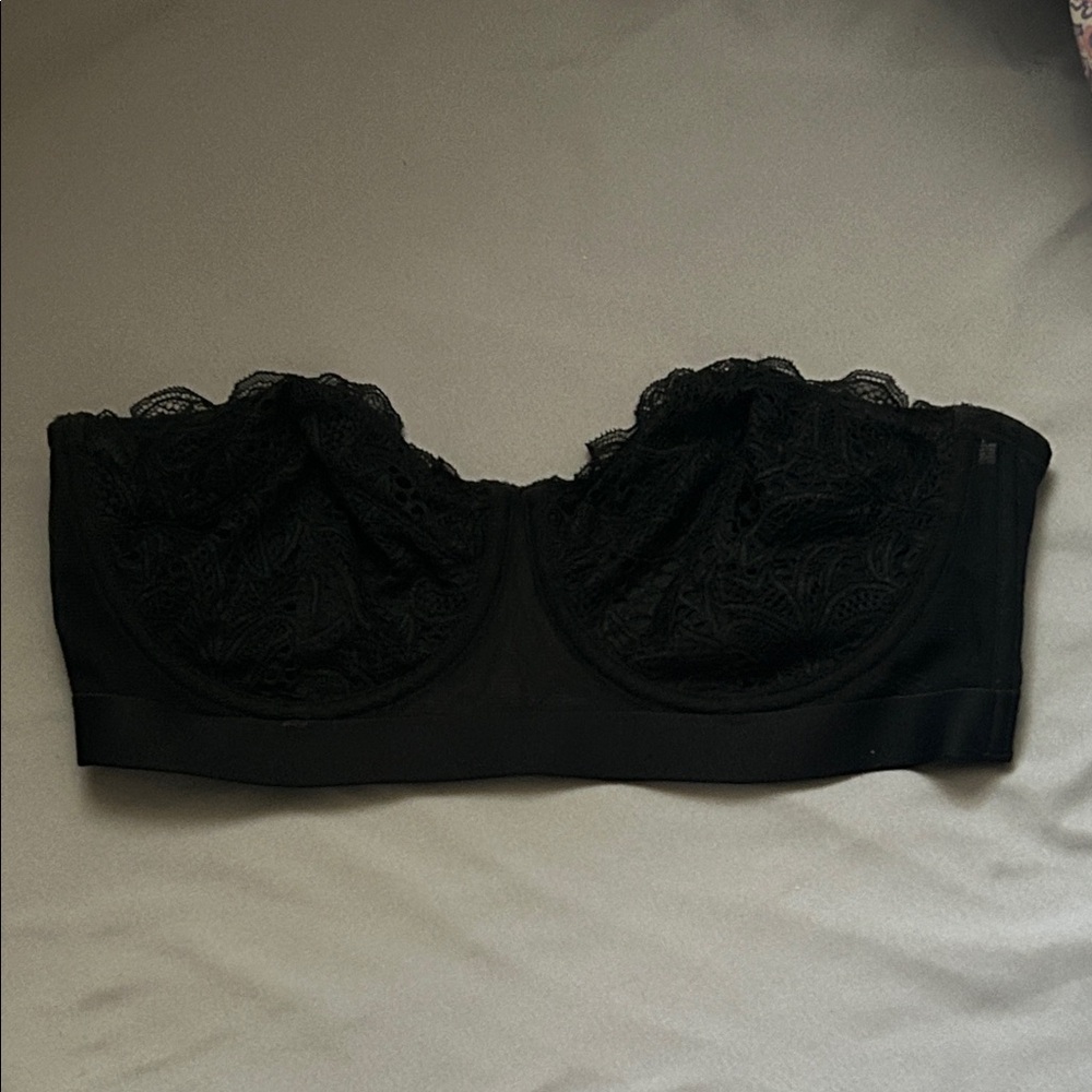 Lively Black Lace Underwire Bandeau